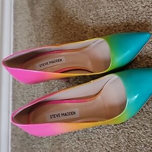 Multi colored pointed heels
